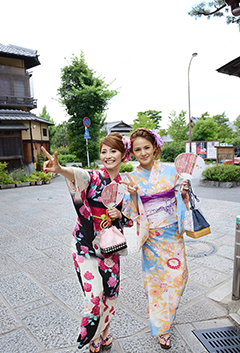 祇园季或花火大会・夏季祭典，轻松简单的穿着浴衣游京都